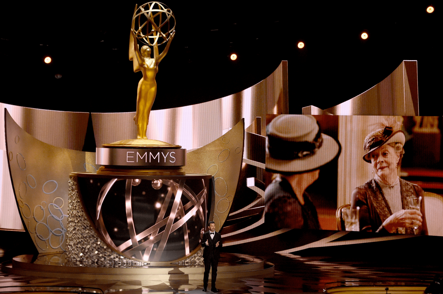 Emmy Awards Stage 2016 - VER LED Equipment